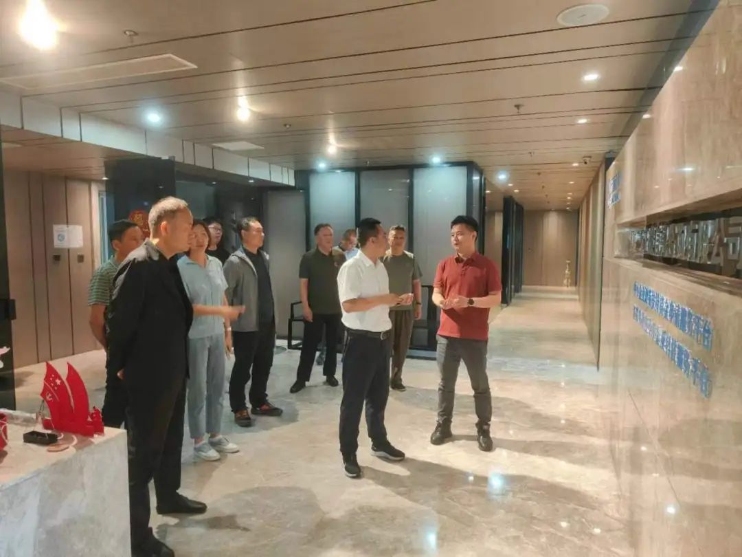 江陰市(shì)科(kē)協領導莅臨江蘇三禾正策調研指導